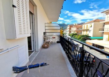 Three-room apartment Via Dante Alighieri, Loano - photo 12