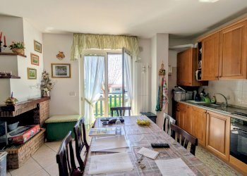 Three-room apartment Via della Repubblica, 17, Capracotta - photo 1