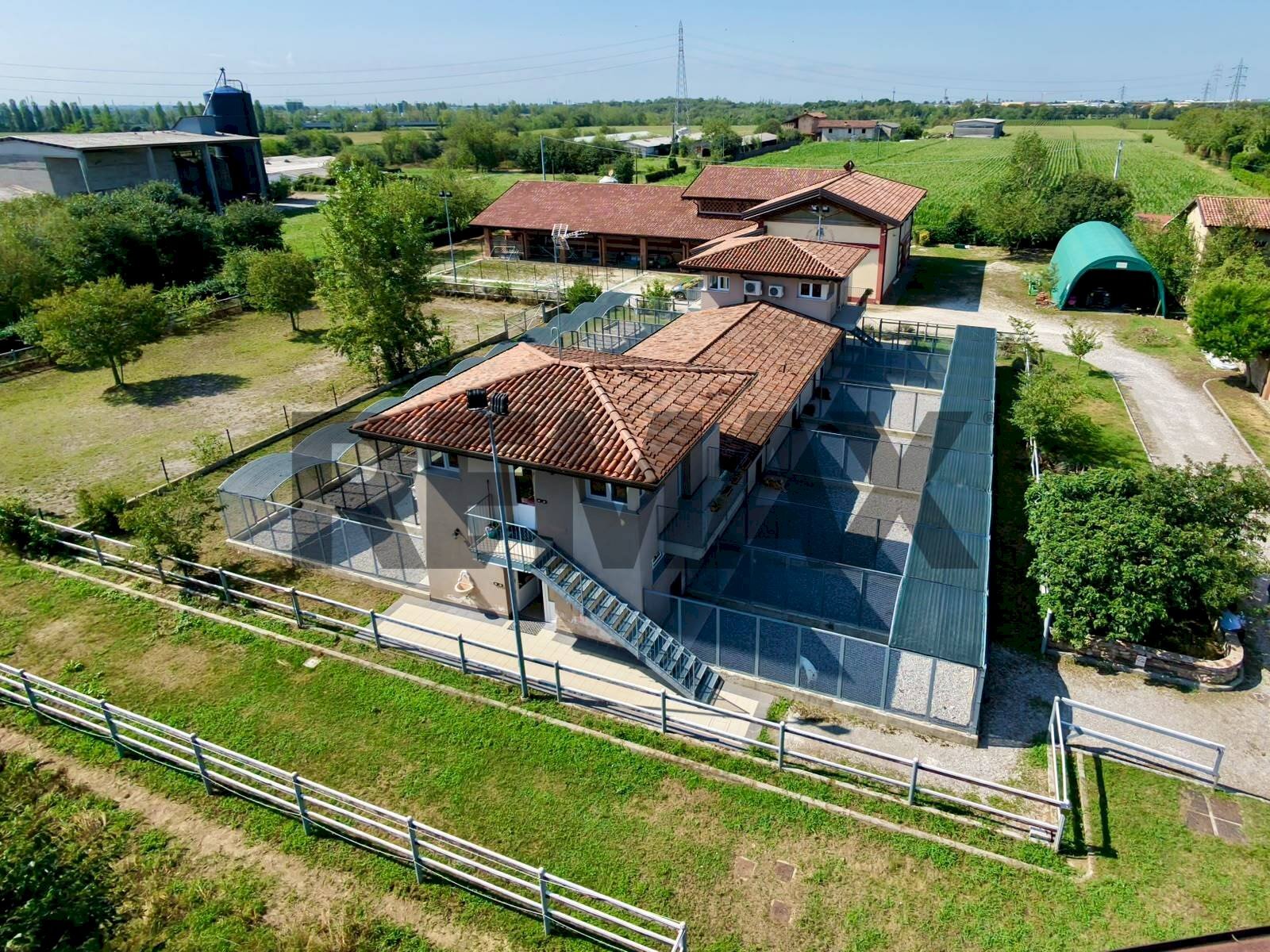 Farm Via Trento, 52/A
Paderno Franciacorta, Paderno Franciacorta - photo 2