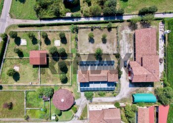 Farm Via Trento, 52/A
Paderno Franciacorta, Paderno Franciacorta - photo 1