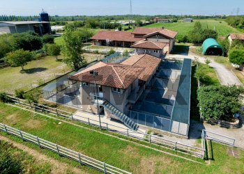 Farm Via Trento, 52/A
Paderno Franciacorta, Paderno Franciacorta - photo 2