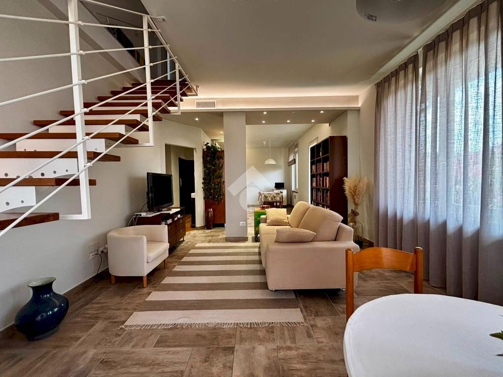 Portion of a house Via roma, None - photo 1