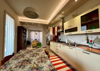Portion of a house Via roma, None - photo 9