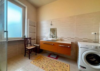 Portion of a house Via roma, None - photo 32