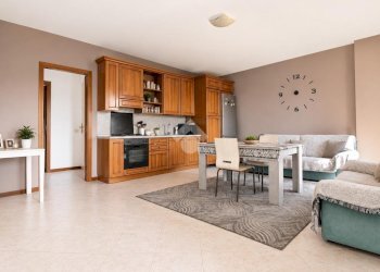 Three-room apartment Via Due Madonne, Sassuolo - photo 1