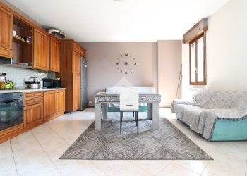 Three-room apartment Via Due Madonne, Sassuolo - photo 5