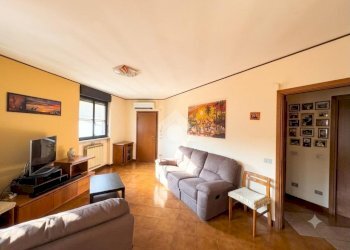 Three-room apartment Viale Faenza, Milano (neighborhood Barona) - photo 13