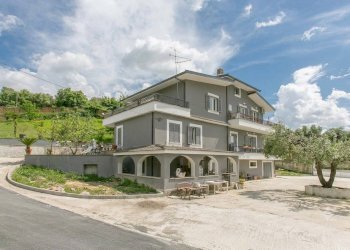 Foto 23 - Villa via Andrea Mantegna
 
1, Guidonia Montecelio - foto 23