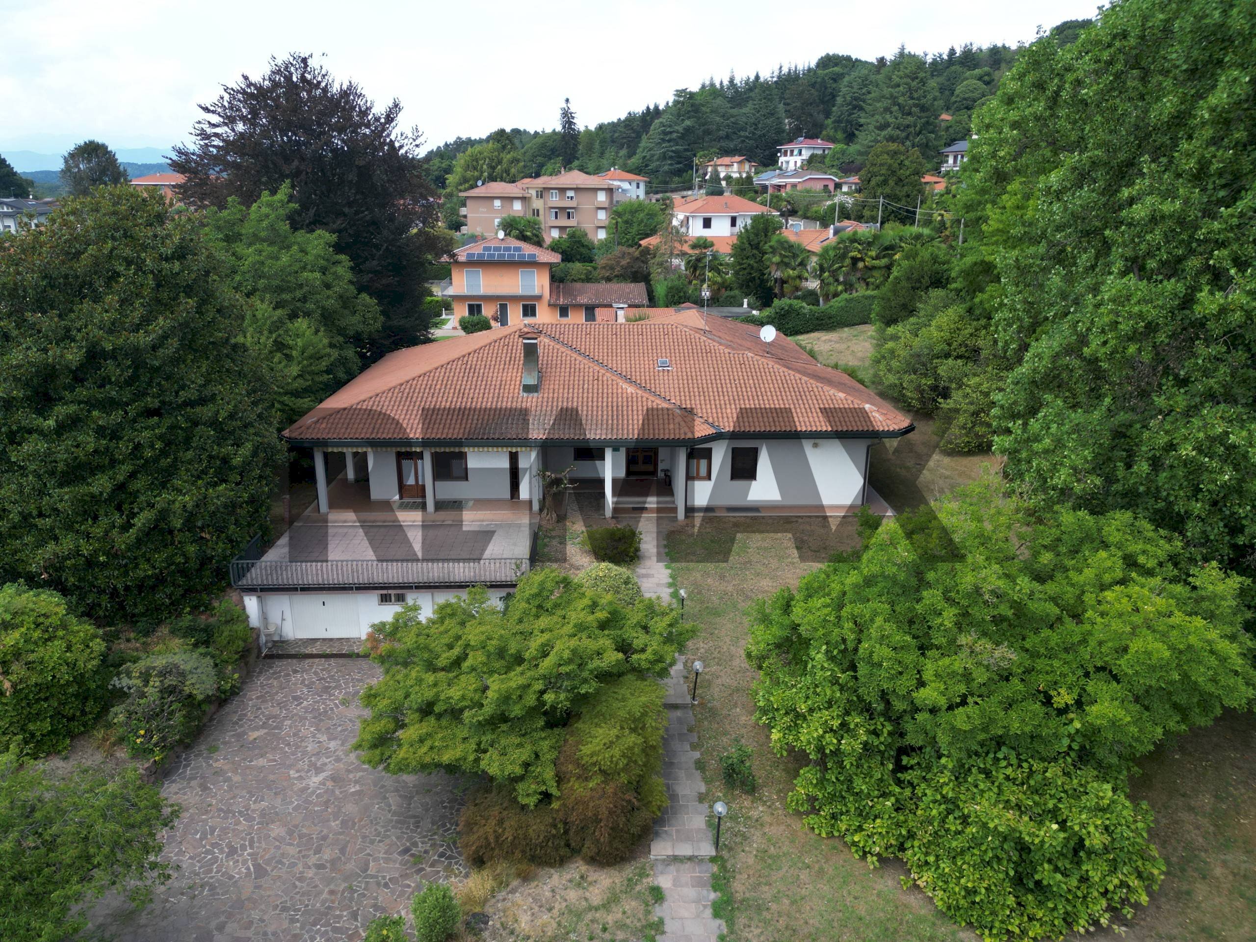 Casa all\'aperto - Villa VIA DIAZ
 
2, Vergiate - foto 1