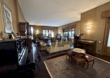 Sala da pranzo - Villa VIA DIAZ
 
2, Vergiate - foto 5