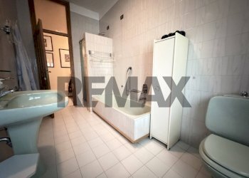 Bagno - Villa VIA DIAZ
 
2, Vergiate - foto 15