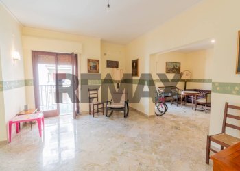 Soggiorno - Apartment Via Emanuele Notarbartolo
 
5, Palermo - photo 10