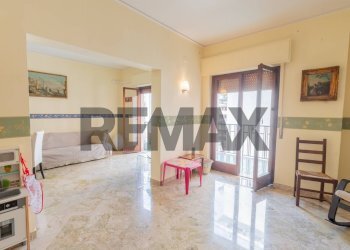 Soggiorno - Apartment Via Emanuele Notarbartolo
 
5, Palermo - photo 11