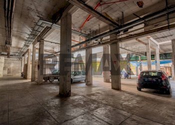Parcheggio - Apartment Via Emanuele Notarbartolo
 
5, Palermo - photo 30