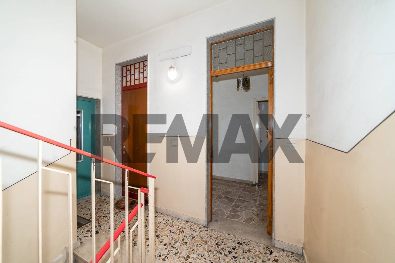 Ricezione / Lobby - Quadrilocale Via Amilcare Ponchielli
 
14, Acireale - foto 1
