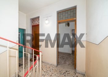 Ricezione / Lobby - Quadrilocale Via Amilcare Ponchielli
 
14, Acireale - foto 1
