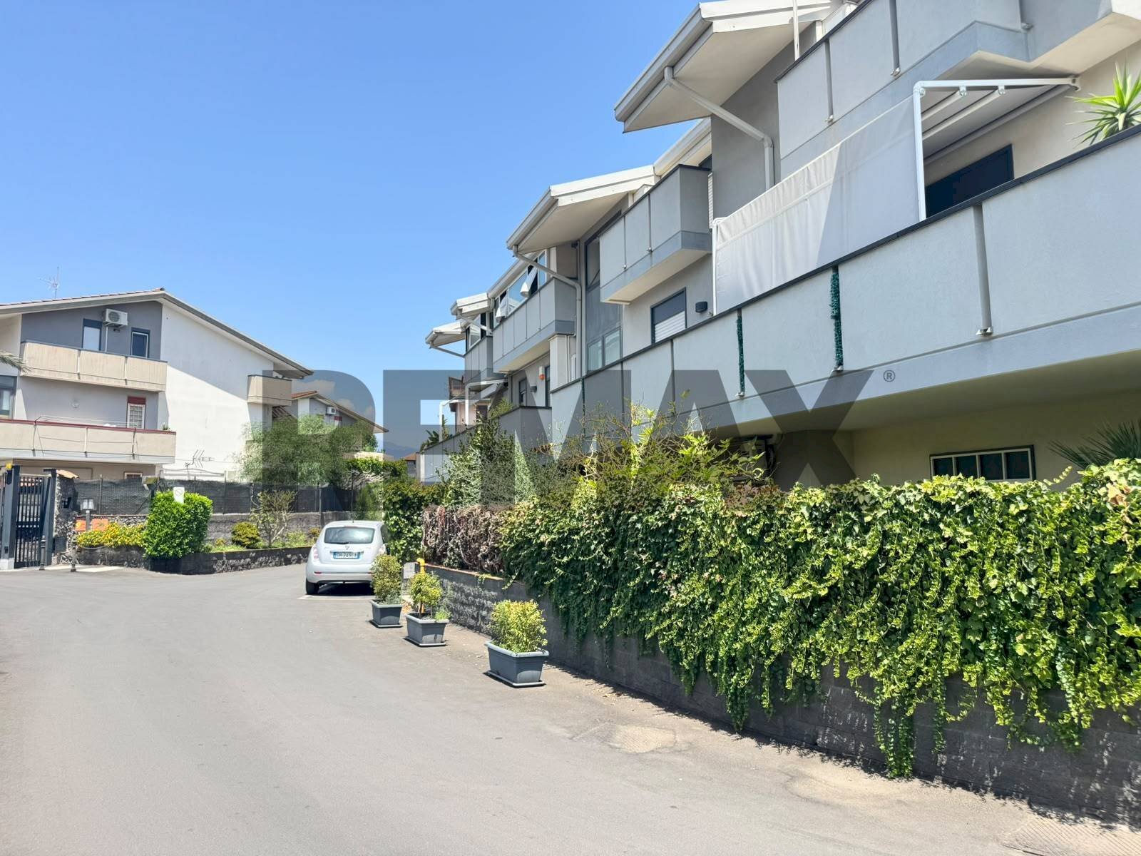 Edificio all\'aperto - Three-room apartment Via Duca degli Abruzzi
46, San Giovanni la Punta - photo 2