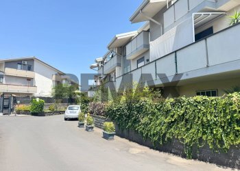 Edificio all\'aperto - Three-room apartment Via Duca degli Abruzzi
 
46, San Giovanni la Punta - photo 2