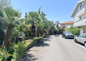 Edificio all\'aperto - Three-room apartment Via Duca degli Abruzzi
 
46, San Giovanni la Punta - photo 3