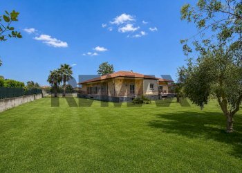Casa all\'aperto - Villa Via Giovanni Caboto
 
19, Mascalucia - foto 2