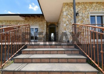 Scale - Villa Via Giovanni Caboto
 
19, Mascalucia - foto 13