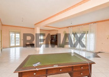 Stanza vuota - Villa Via Giovanni Caboto
 
19, Mascalucia - foto 16