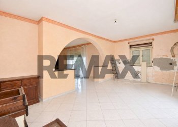 Stanza vuota - Villa Via Giovanni Caboto
 
19, Mascalucia - foto 18