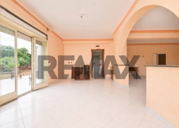 Stanza vuota - Villa Via Giovanni Caboto
 
19, Mascalucia - foto 23