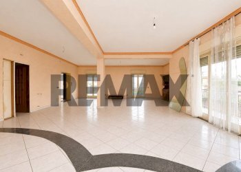 Stanza vuota - Villa Via Giovanni Caboto
 
19, Mascalucia - foto 24