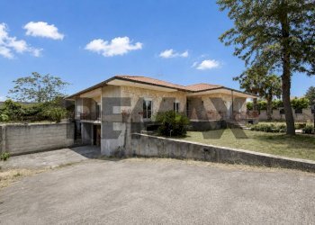 Casa all\'aperto - Villa Via Giovanni Caboto
 
19, Mascalucia - foto 28