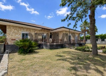 Casa all\'aperto - Villa Via Giovanni Caboto
 
19, Mascalucia - foto 37