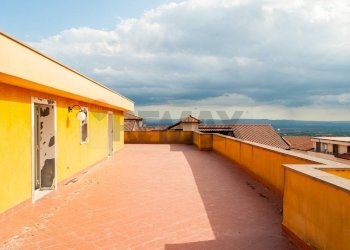 Terrazza - Attico Via Enrico Toti
 
28, Motta Sant'Anastasia - foto 1