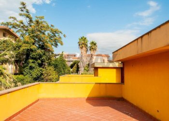 Terrazza - Attico Via Enrico Toti
 
28, Motta Sant'Anastasia - foto 6