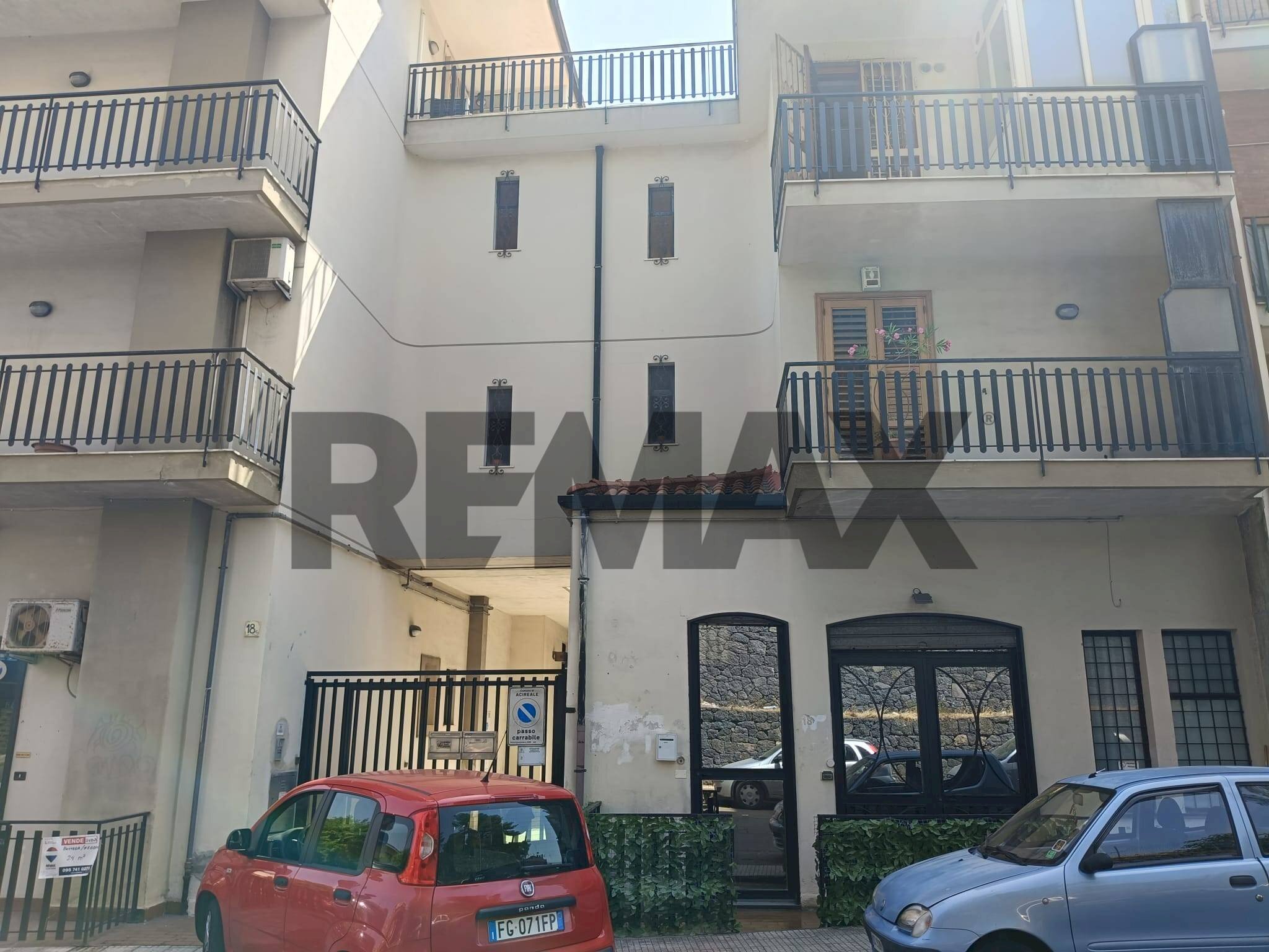 Edificio all\'aperto - Bilocale Via Giovanni Verga
18, Acireale - foto 2