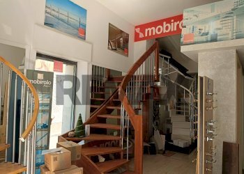 Scale - Independent house Via Callipoli
 
340, Giarre - photo 3