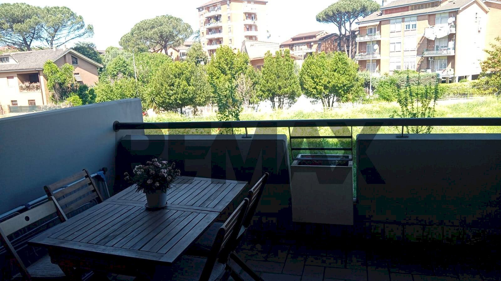 Balcone - Two-room apartment Via Rosalba Carriera
11, Roma - photo 2