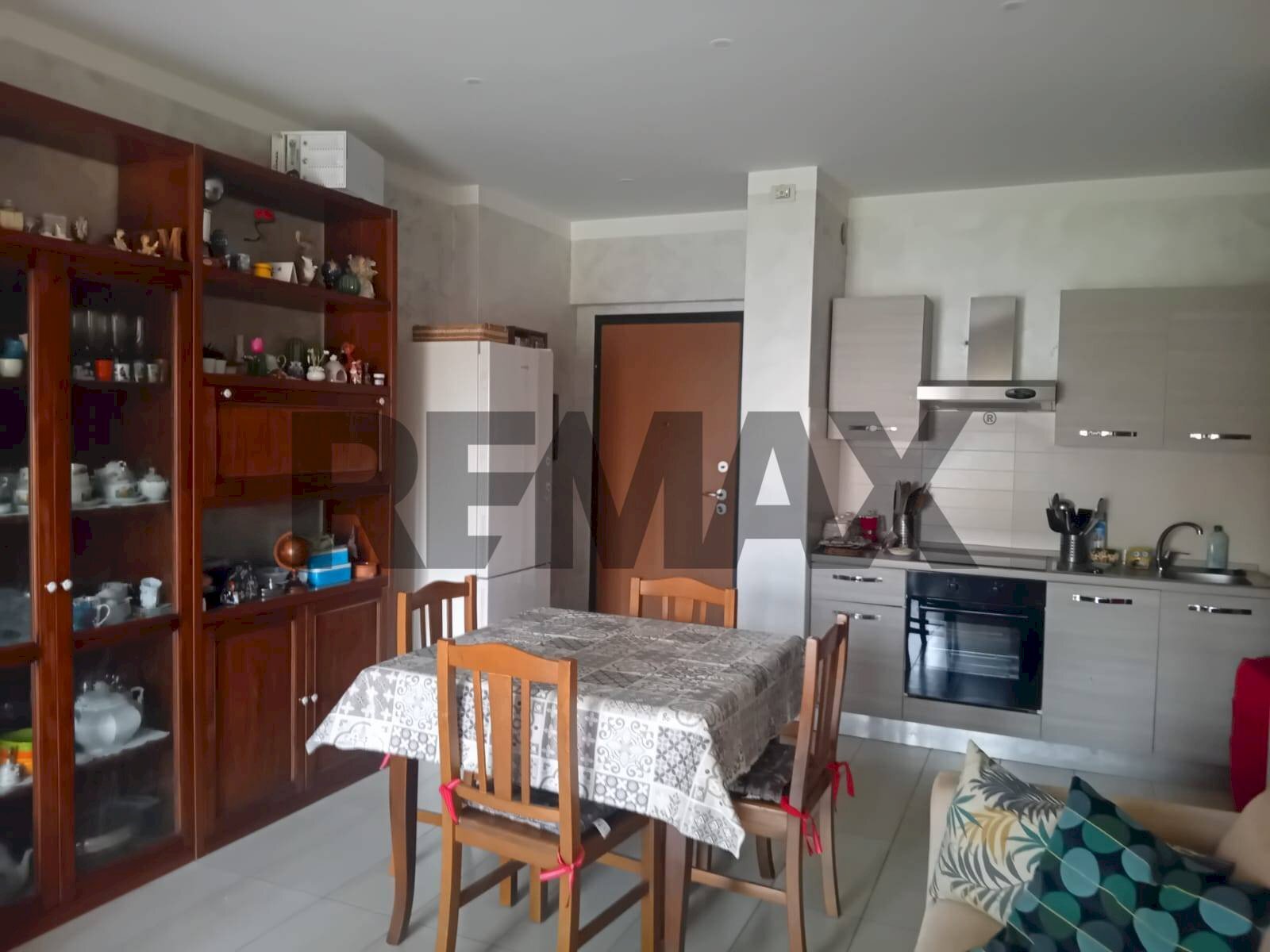 Sala da pranzo - Two-room apartment Via Rosalba Carriera
11, Roma - photo 3