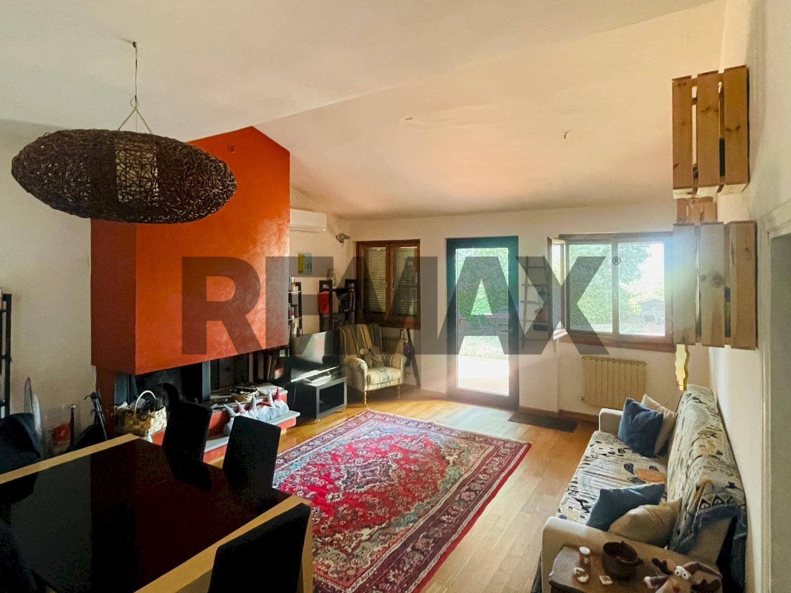 Sala da pranzo - Villa a Schiera Localita Le Serre
2, Reggello - foto 2