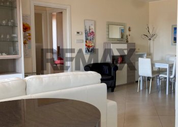 Sala da pranzo - Four-room apartment VIA ALBERTO SORDI
 
11, Perugia - photo 4