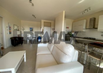 Sala da pranzo - Four-room apartment VIA ALBERTO SORDI
 
11, Perugia - photo 32