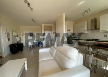 Sala da pranzo - Four-room apartment VIA ALBERTO SORDI
 
11, Perugia - photo 33