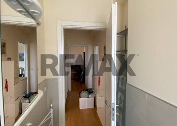 Hall / corridoio - Four-room apartment VIA ALBERTO SORDI
 
11, Perugia - photo 36
