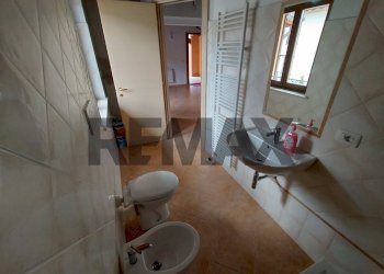 Bagno - Two-room apartment Via Della Tigre
 
30, Perugia - photo 17