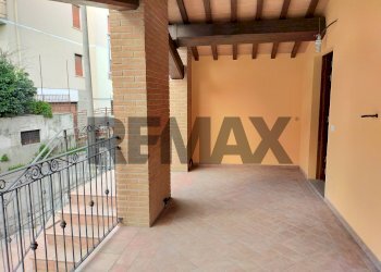 Terrazza - Two-room apartment Via Della Tigre
 
30, Perugia - photo 21