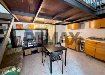 Sala da pranzo - Three-room apartment Via Fortuna
 
18, Catania - photo 4