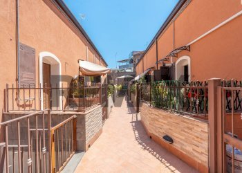 Terrazza - Casa semi indipendente Via Abate Ferrara
 
59, Catania - foto 13