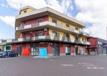 Edificio all\'aperto - Commercial Premises via galileo galilei
 
76, Misterbianco - photo 4