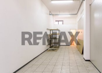 Hall / corridoio - Commercial Premises via galileo galilei
 
76, Misterbianco - photo 17