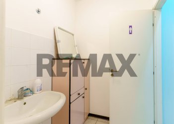 Bagno - Commercial Premises via galileo galilei
 
76, Misterbianco - photo 23