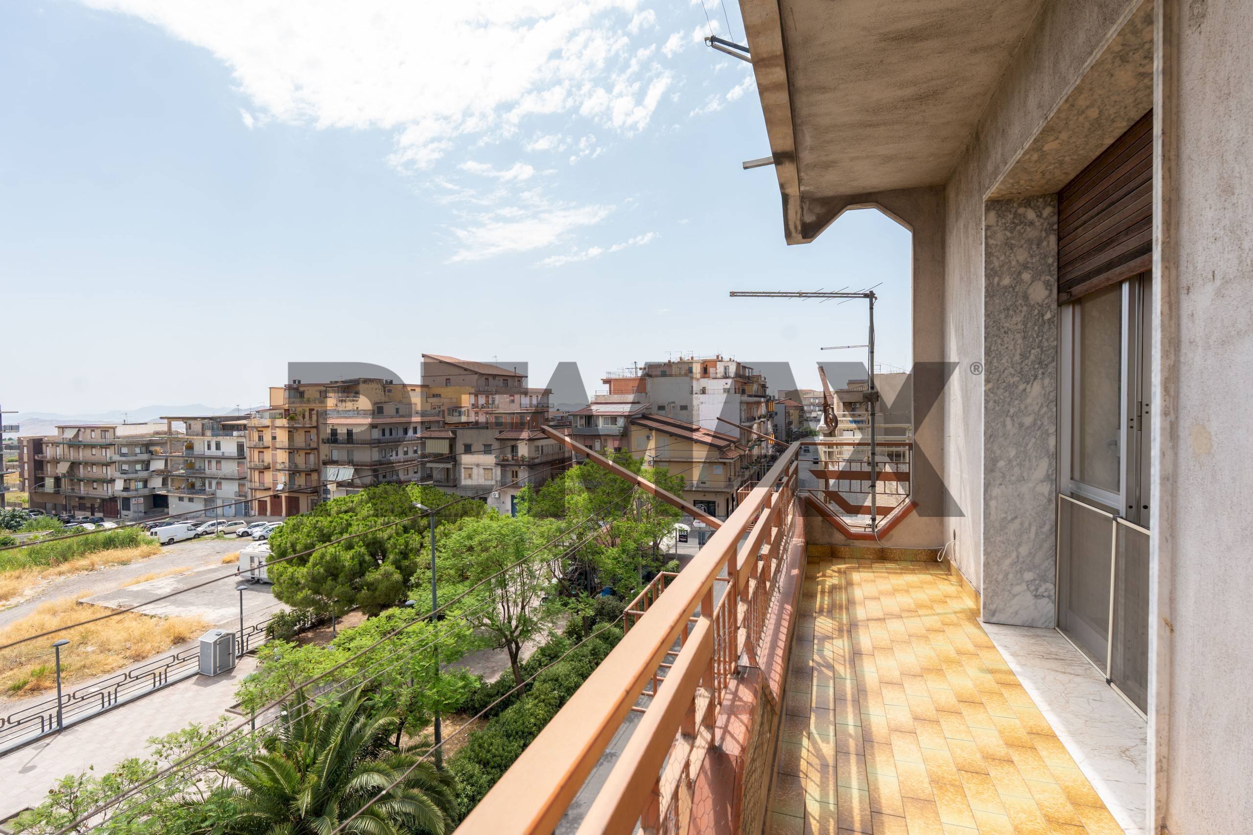 Balcone - Appartamento via canonico bascetta
 
18, Adrano - planimetria 1